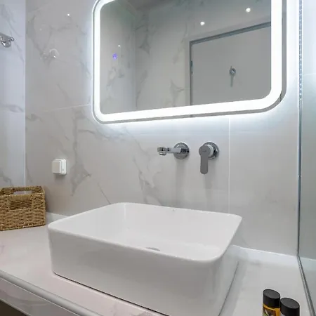 Vallia's Seaview Complex Guest house 2*